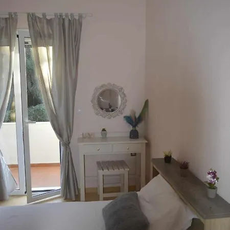 Seaside Garden House 8 Apartman Dasziá