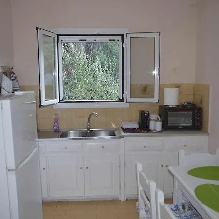 Seaside Garden House 8 Apartman Dasziá